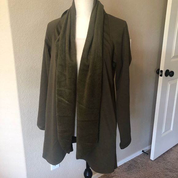 DREW Sweaters - Anthropologie DREW Olive Green Open Cardigan - S